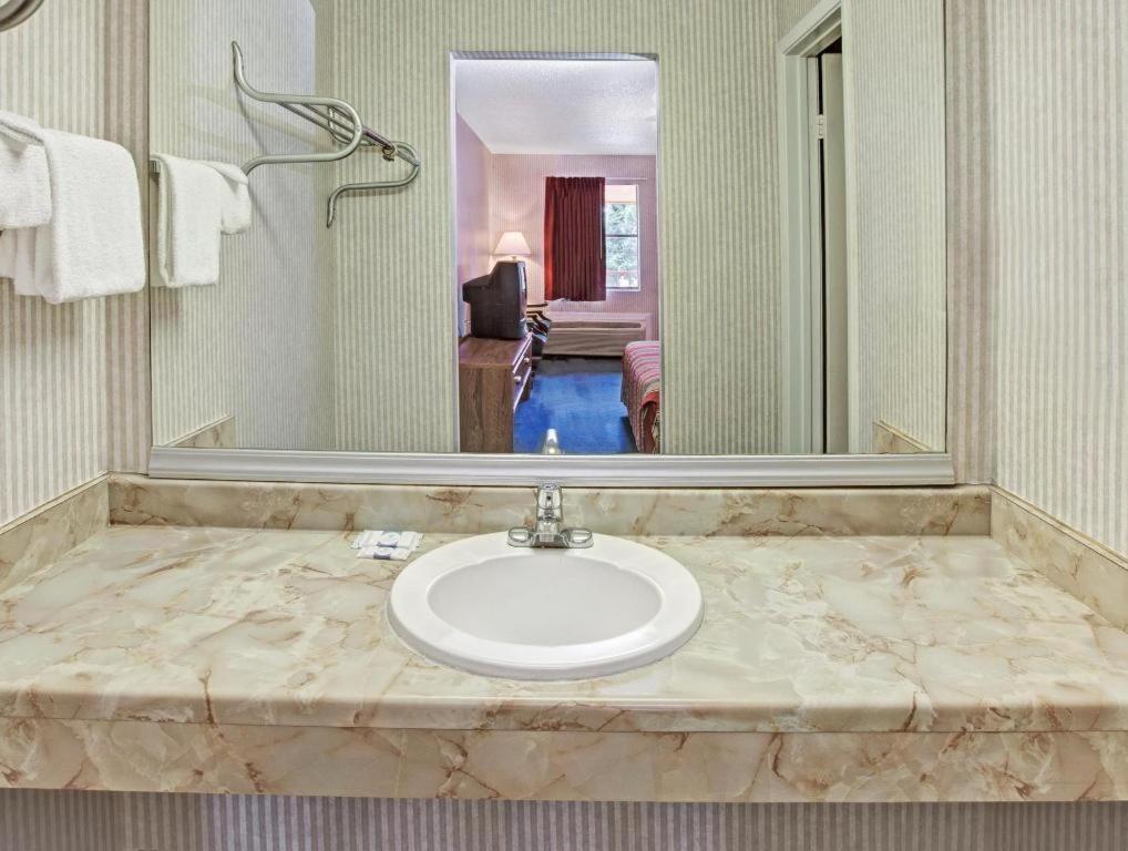 Knights Inn South Houston Tx ภายนอก รูปภาพ